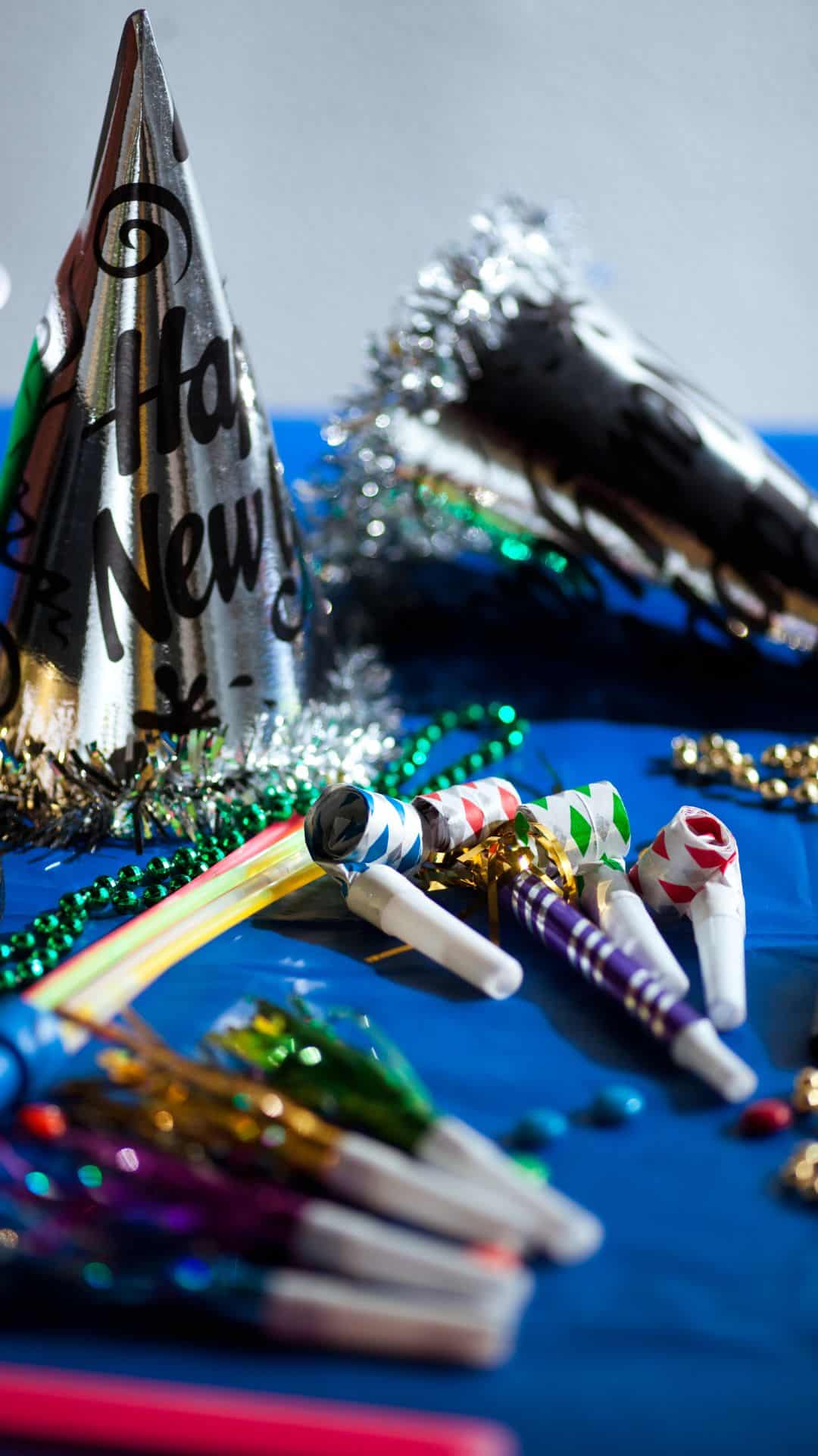 32 Festive New Year's Eve Party Ideas For A Epic Celebration At Home • Confetti & Roses