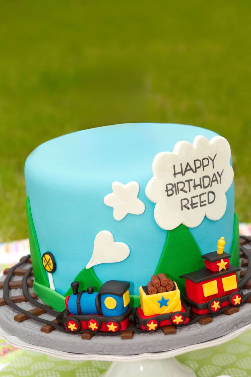 20 2nd Birthday Party Ideas And Themes For Boys • Confetti & Roses