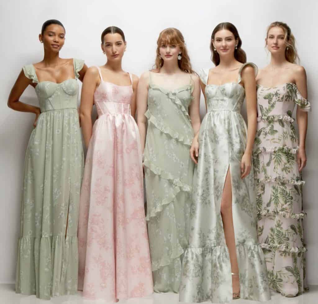 Elegant floral printed maxi dresses for women, summer sundresses, bridesmaid gowns, pastel colors.
